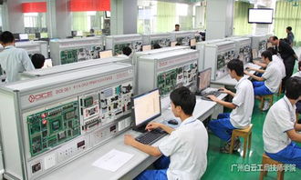 電子信息學院實訓場 智能電子產品開發專業的實戰高地